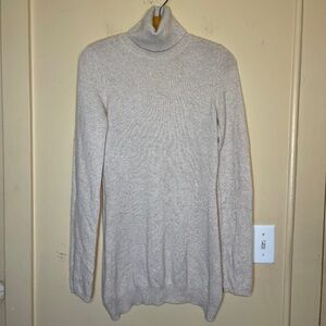 Cashmere Women's Cream Turtleneck Sweater